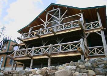 Cliffside Lodge